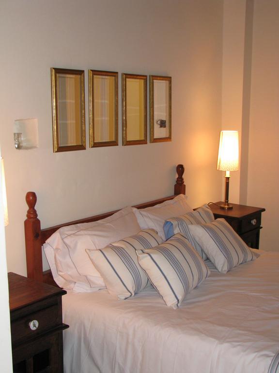 Dolphin Guest House And Studios Тохни Номер фото