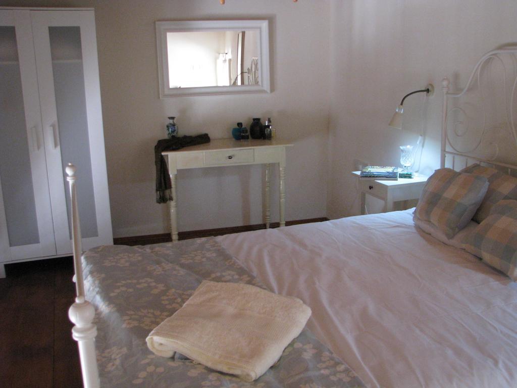 Dolphin Guest House And Studios Тохни Номер фото