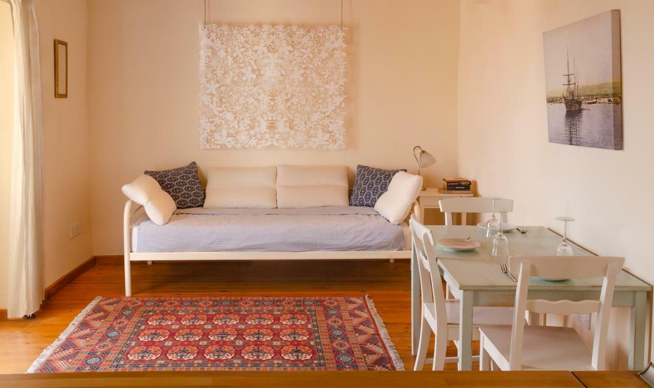 Dolphin Guest House And Studios Тохни Экстерьер фото